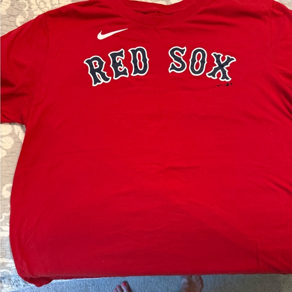 Nike Red Graphic Tee - Picture 1 of 2